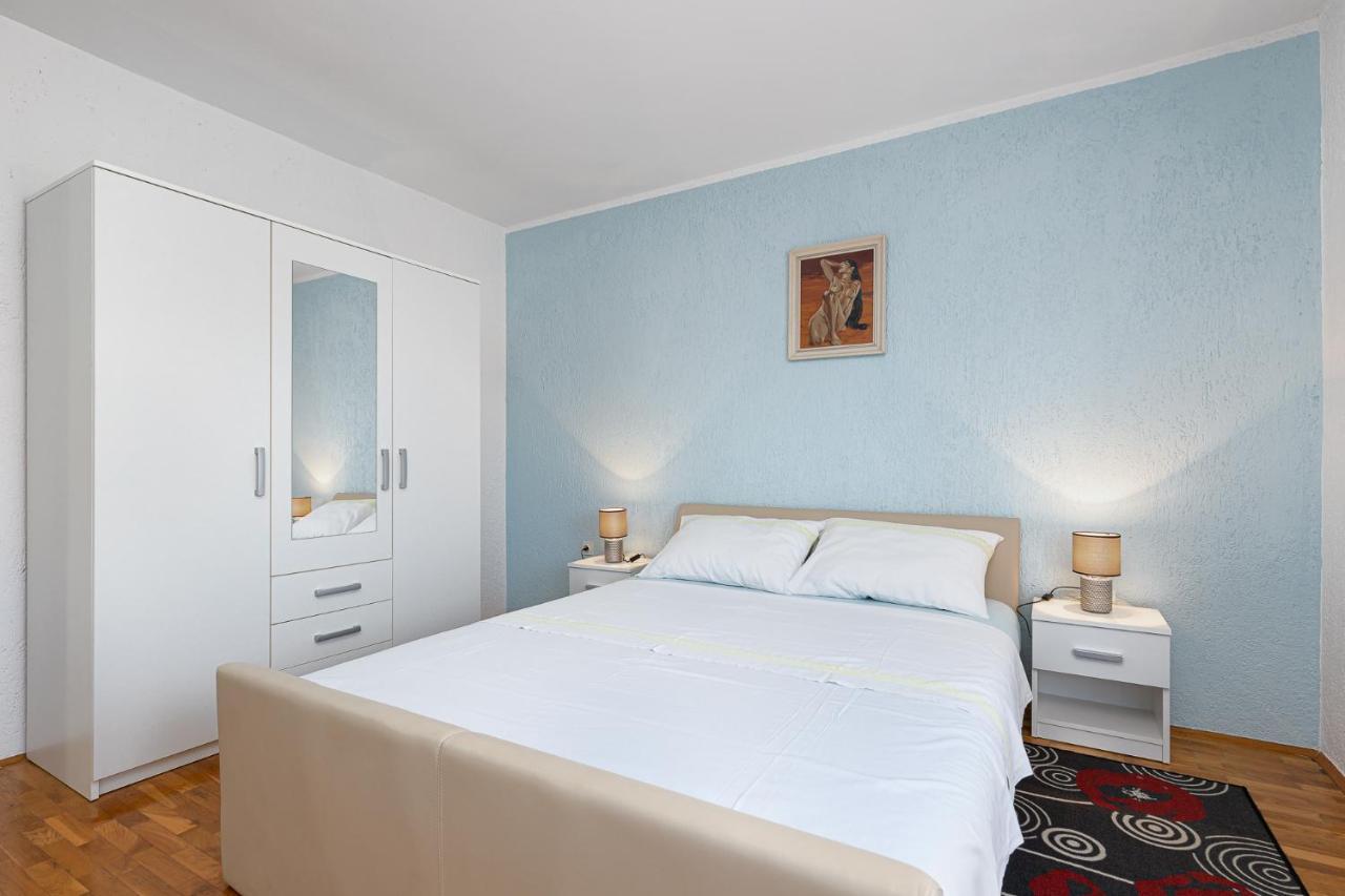 Appartement Dvi Ulike à Labinci Extérieur photo