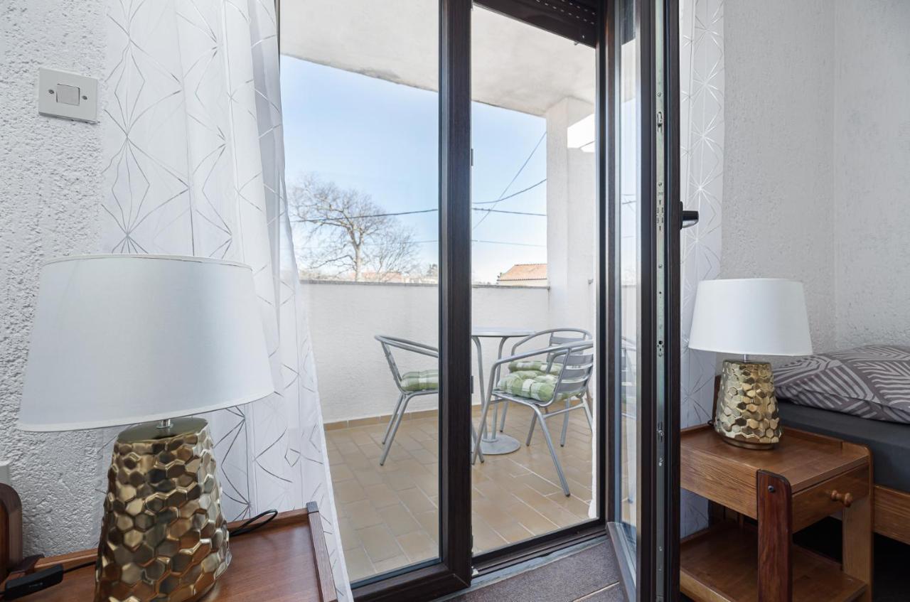 Appartement Dvi Ulike à Labinci Extérieur photo